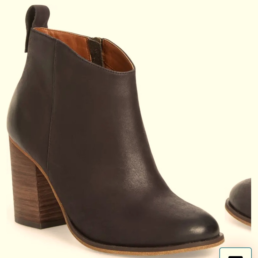 BP black boots